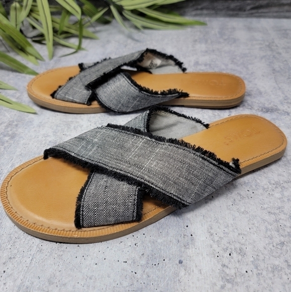 Toms | Heathered Black Viv Criss Cross Slide Sandals Size 6 - Picture 4 of 8